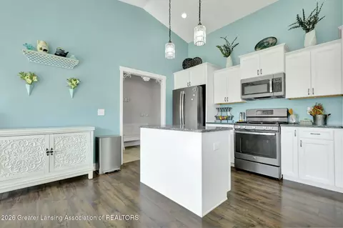 Kitchen - 1138 Matthaei Ct, Mason, MI 48854 photo 3 of 4