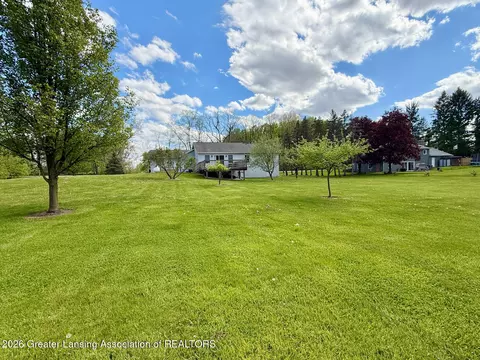 Exterior - 7920 Clark Rd, Grand Ledge, MI 48837 photo 6 of 10