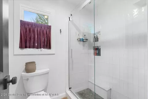 Bath - 12534 Houghton Dr, Dewitt, MI 48820 photo 2 of 3