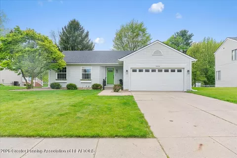 12534 Houghton Dr, Dewitt, MI 48820