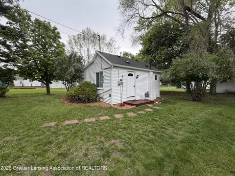 Exterior - 526 Clyde St, Owosso, MI 48867 photo 7 of 10