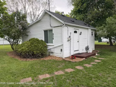 526 Clyde St, Owosso, MI 48867
