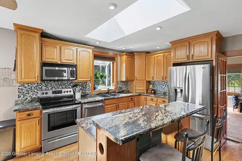 Kitchen - 2426 E Colony Rd, Saint Johns, MI 48879 photo 1 of 2