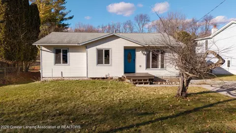 2127 Robinson Rd, Lansing, MI 48910