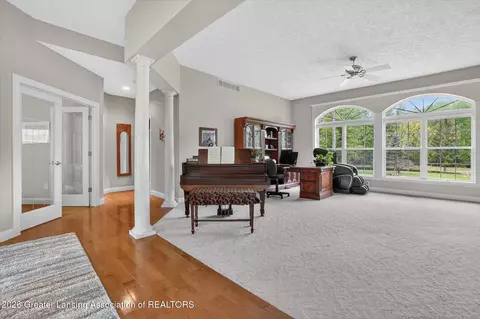 Entry Way - 1800 Wilderness Dr, Dewitt, MI 48820 photo 3 of 7