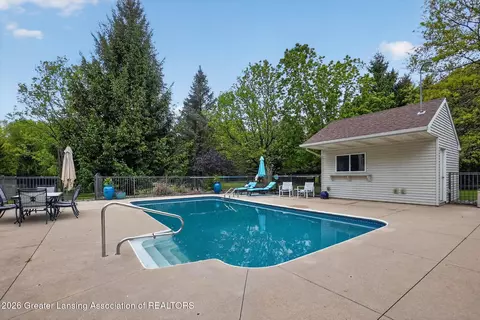 Exterior - 1800 Wilderness Dr, Dewitt, MI 48820 photo 7 of 13