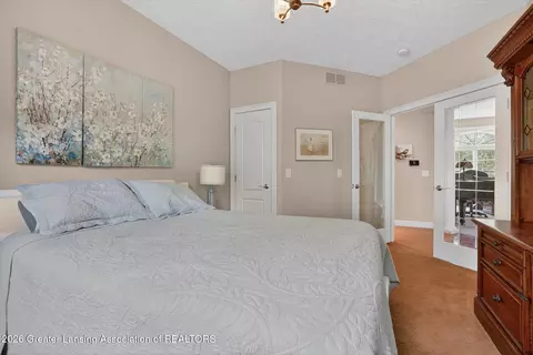 Bedroom - 1800 Wilderness Dr, Dewitt, MI 48820 photo 2 of 7