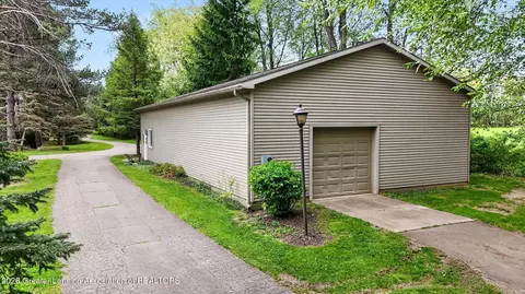 Exterior - 1800 Wilderness Dr, Dewitt, MI 48820 photo 13 of 13