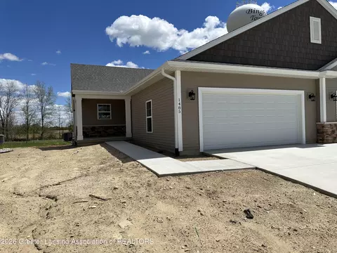 1485 Superior Dr #19, Saint Johns, MI 48879