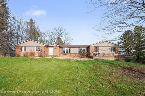 15020 Howlett Rd, Gregory, MI 48137