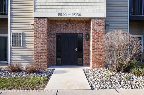 15136 Via Carmella Dr, Dewitt, MI 48820