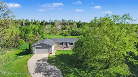 6410 Carlisle Hwy, Charlotte, MI 48813