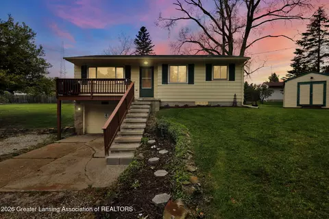 4910 Westhill Dr, Lansing, MI 48917