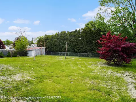 Exterior - 755 Division St, Owosso, MI 48867 photo 5 of 6