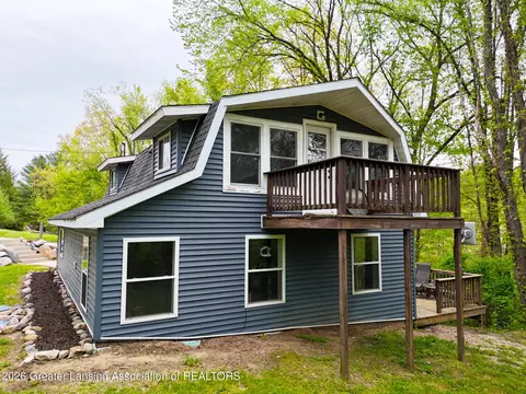 7067 Sherwood Hwy, Bellevue, MI 49021