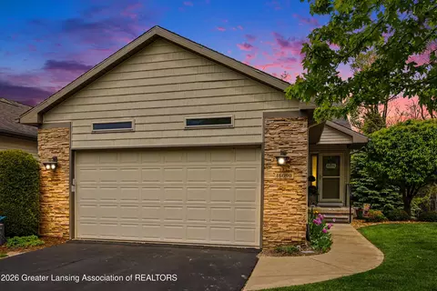 16090 Park Lake Rd, East Lansing, MI 48823