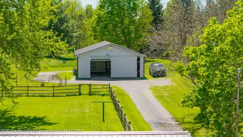 Exterior - 850 E Remus, Mount Pleasant, MI 48858 photo 15 of 15