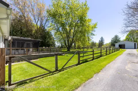 Exterior - 850 E Remus, Mount Pleasant, MI 48858 photo 5 of 15