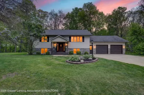 6951 Lyons Rd, Portland, MI 48875