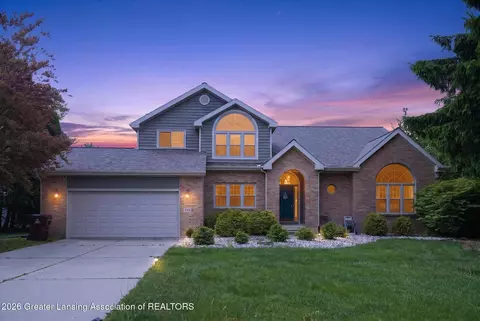 5915 Cortina Trl, Lansing, MI 48917