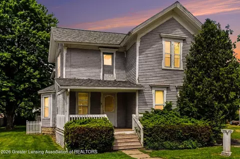 327 E Middle St, Williamston, MI 48895