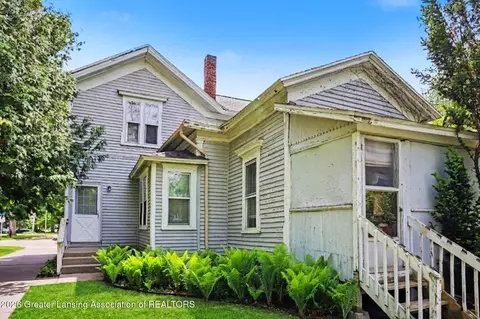 Exterior - 327 E Middle St, Williamston, MI 48895 photo 2 of 3