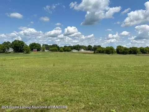 2 Shiawassee St, Laingsburg, MI 48848