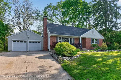 4726 Huron Hill Dr, Okemos, MI 48864