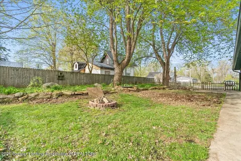 Exterior - 226 N Ewen St, Maple Rapids, MI 48853 photo 5 of 9