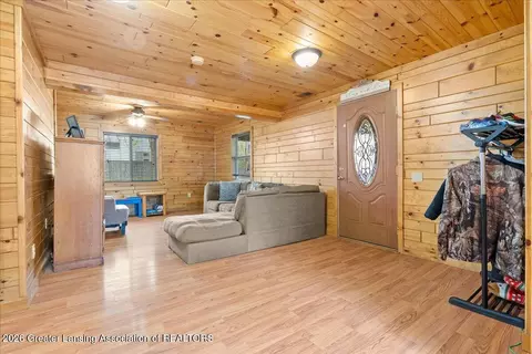 Entry Way - 226 N Ewen St, Maple Rapids, MI 48853 photo 5 of 6