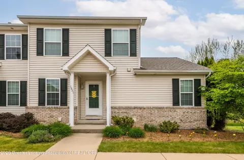 1921 Red Bud Ln, Lansing, MI 48917