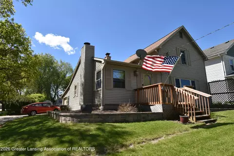 424 E Columbia St, Mason, MI 48854