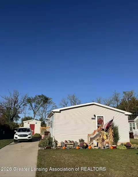 13693 Hawaii Ave, Eagle, MI 48822
