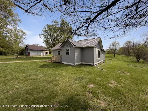 23950 15 Mile Rd, Bellevue, MI 49021