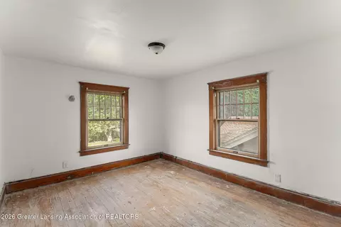 Bedroom - 1215 Chittock Ave, Jackson, MI 49203 photo 3 of 4