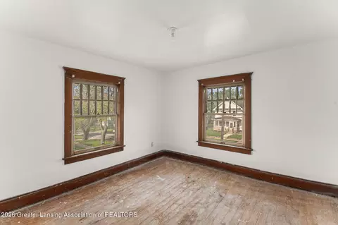Bedroom - 1215 Chittock Ave, Jackson, MI 49203 photo 2 of 4