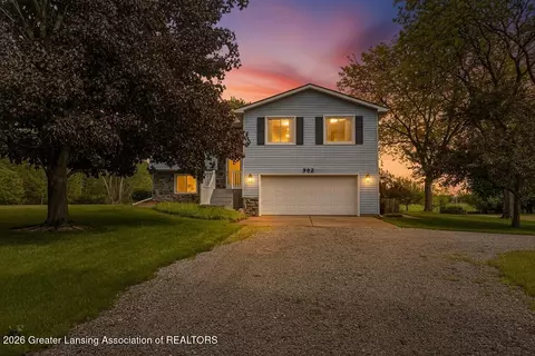 582 Baldwin Rd, Mason, MI 48854