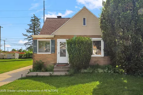 215 Hungerford St, Lansing, MI 48917