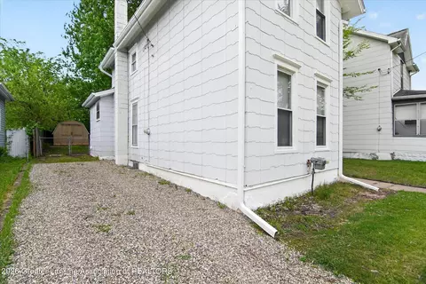Exterior - 513 N Waterloo Ave, Jackson, MI 49201 photo 3 of 13