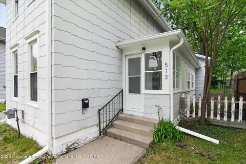 Exterior - 513 N Waterloo Ave, Jackson, MI 49201 photo 4 of 13