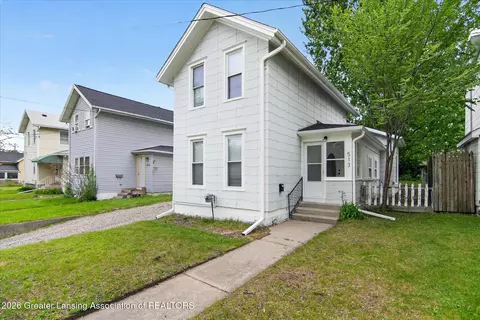 Exterior - 513 N Waterloo Ave, Jackson, MI 49201 photo 2 of 13