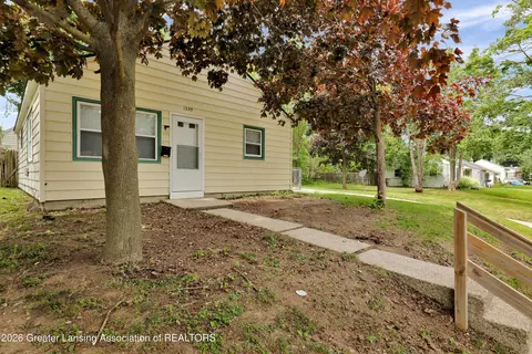 1325 Roselawn Ave, Lansing, MI 48915