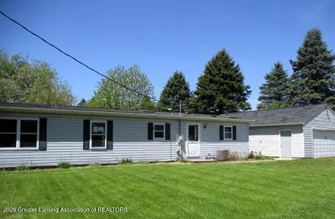 1088 S Kern Rd, Fowlerville, MI 48836