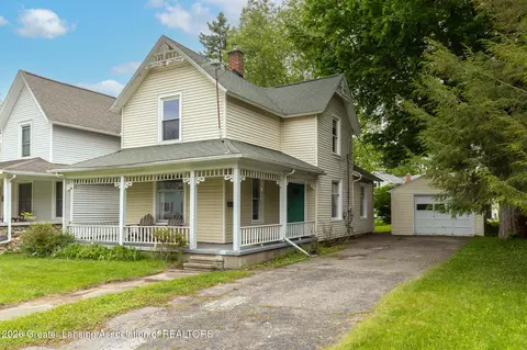 426 N Putnam St, Williamston, MI 48895