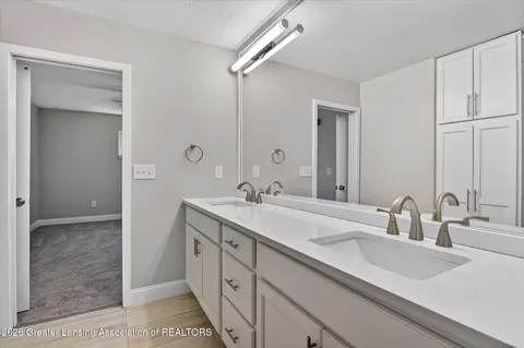 Bath - 9103 Bridge St, Dimondale, MI 48821 photo 4 of 5