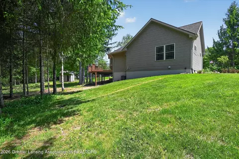 Exterior - 9103 Bridge St, Dimondale, MI 48821 photo 6 of 7