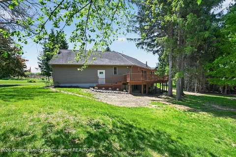 Exterior - 9103 Bridge St, Dimondale, MI 48821 photo 4 of 7
