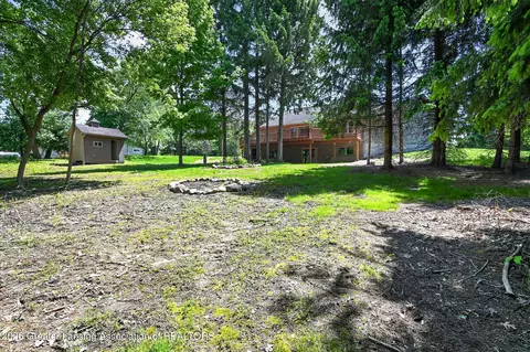 Exterior - 9103 Bridge St, Dimondale, MI 48821 photo 5 of 7