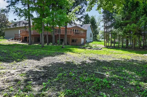 Exterior - 9103 Bridge St, Dimondale, MI 48821 photo 3 of 7