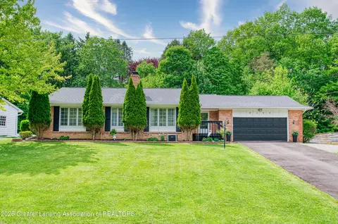2133 Wayland Dr, Lansing, MI 48917